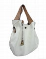 White leisure fashion Handbag with brown handle 