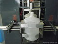 4 gallon bottle blow molding machine 4