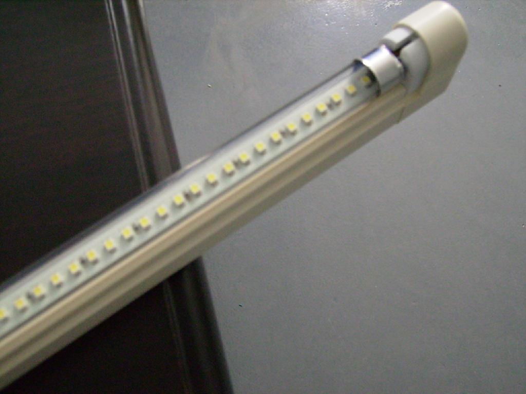 LED T5 fluorescent tubes 3