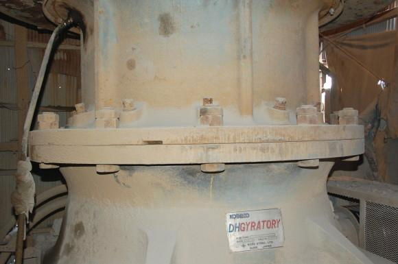 USED KOBELCO 10-45 DH GYRATORY CRUSHER S/NO. 11-3413 4