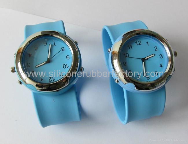 Quartz silicone slap watch