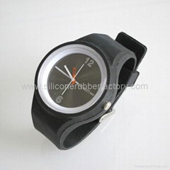 Quartz silicone slap watch