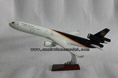 Resin airplane model MD11 UPS Airlines 47cm