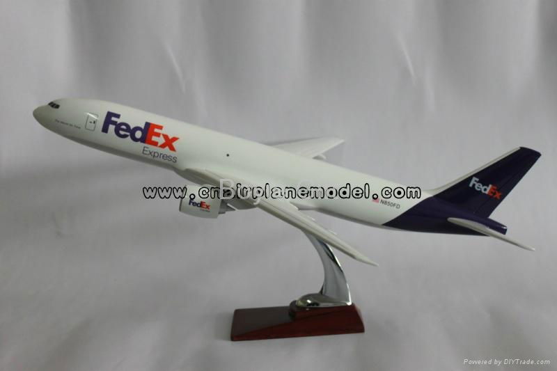 resin aircraft model Boeing777-200 FedEx 47CM 1