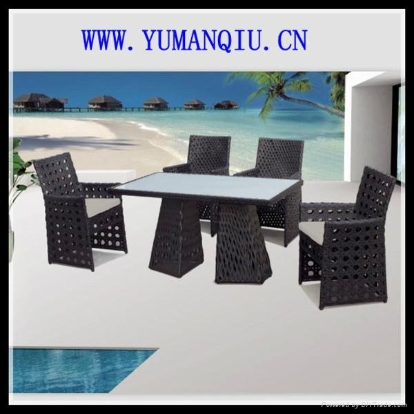 PE rattan furntiure table setting for outdoor restaurant