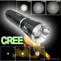 Zoomable 3 Mode CREE Q5 LED Flashlight