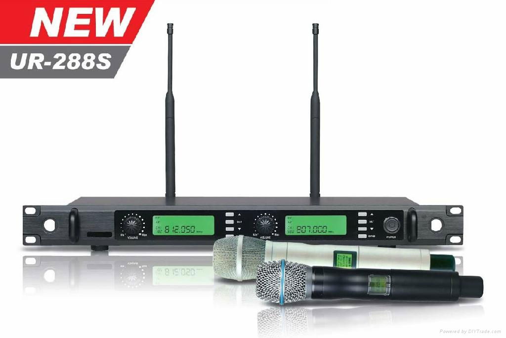 UHF wireless microphone