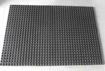 heavy duty rubber mat with drainage hole