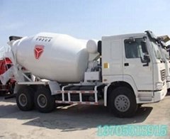 Concrete mixing carrier