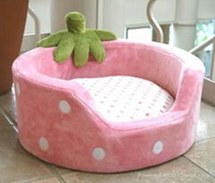 Strawberry pet bed