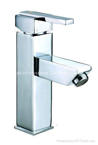 Basin Faucet Hot & Cold Mix single lever basin mixer Face basin bibcock series