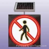 solar traffic light