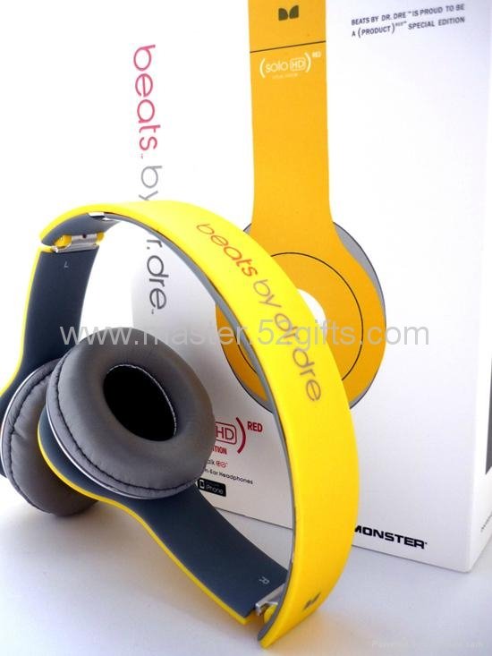 Middle size Solo HD headphones on ear headphone with volumn control with MIC