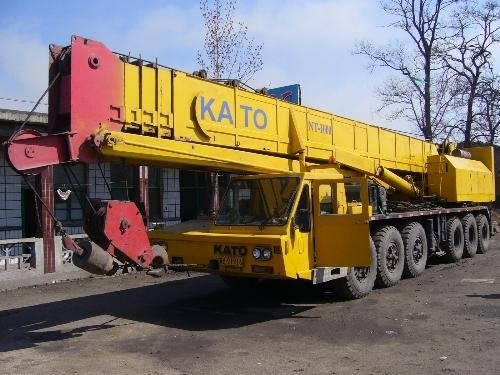 Used 80Tons Truck Crane of KATO-NK800 For Sale 2