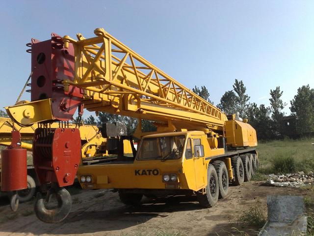 Used 80Tons Truck Crane of KATO-NK800 For Sale 3