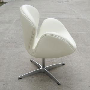 Swan Chair 3