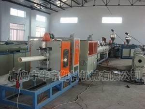 The U-PVC core layer foamed inside spiral muffle pipe production line  2