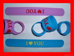 Silicone slap on bracelet