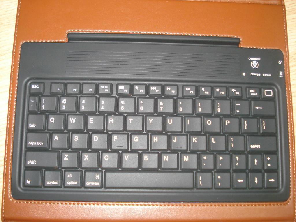 2011 new electronics Ipad bluetooth keyboard with Ipad leather case KB-6117-01 3
