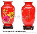 中国红牡丹红麦秆花瓶