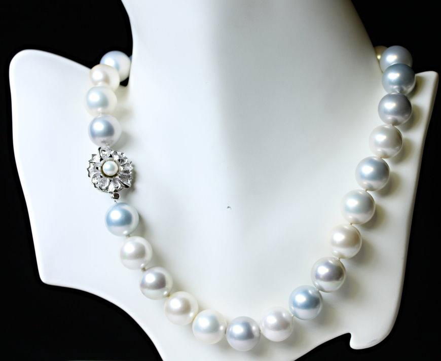 Classic Majestic Shell Pearl Necklace 2