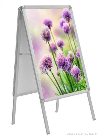 Double side poster stand 2