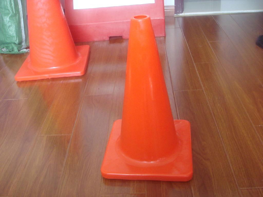 450mm PVC parking cone 2