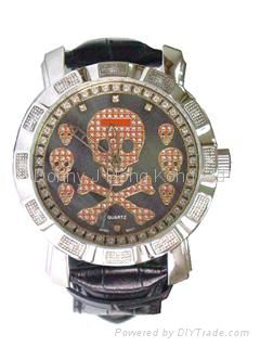 High quality watch with diamond