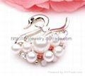 Alloy apple brooch 3