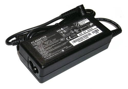 Power adapter  for Toshiba 19V3.42A 5.5*2.5 2