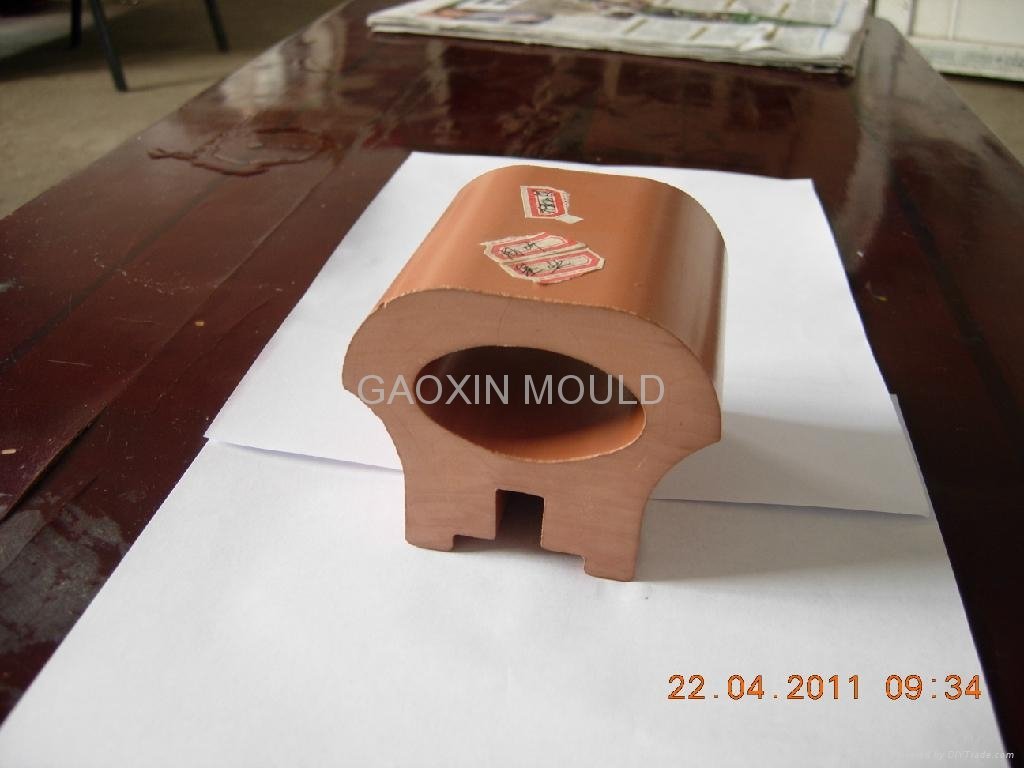 Plastic Extrusion Die for Handrail,Free Heating Plates Presented 2