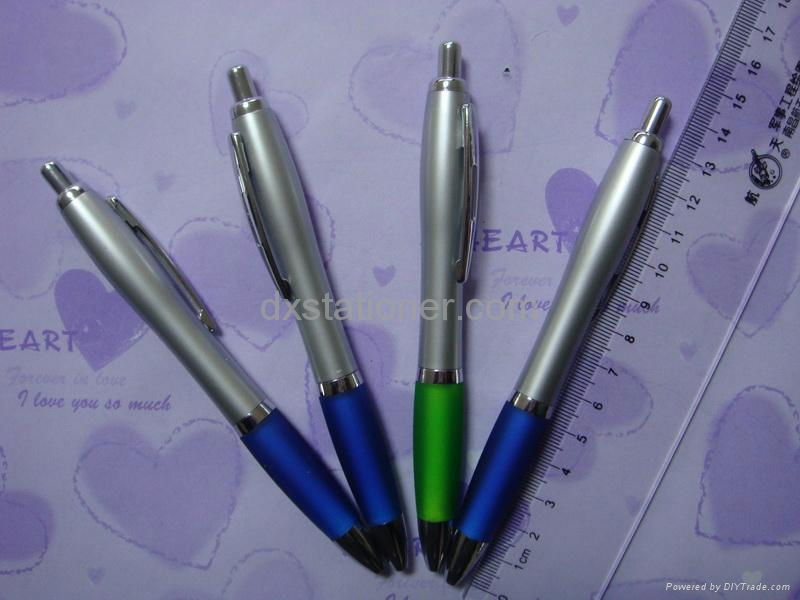 Plastic ball pens