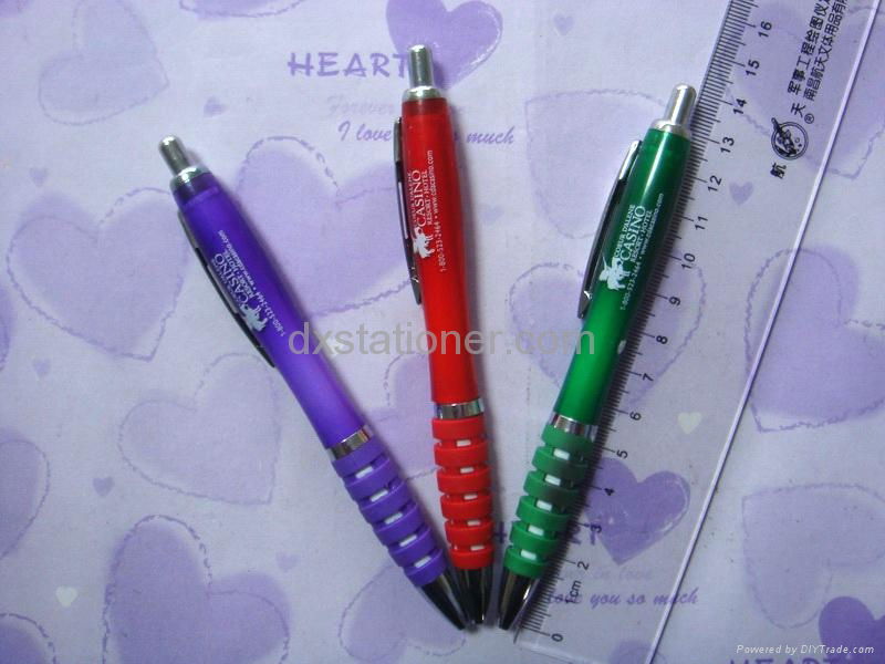 Plastic ball pens 4