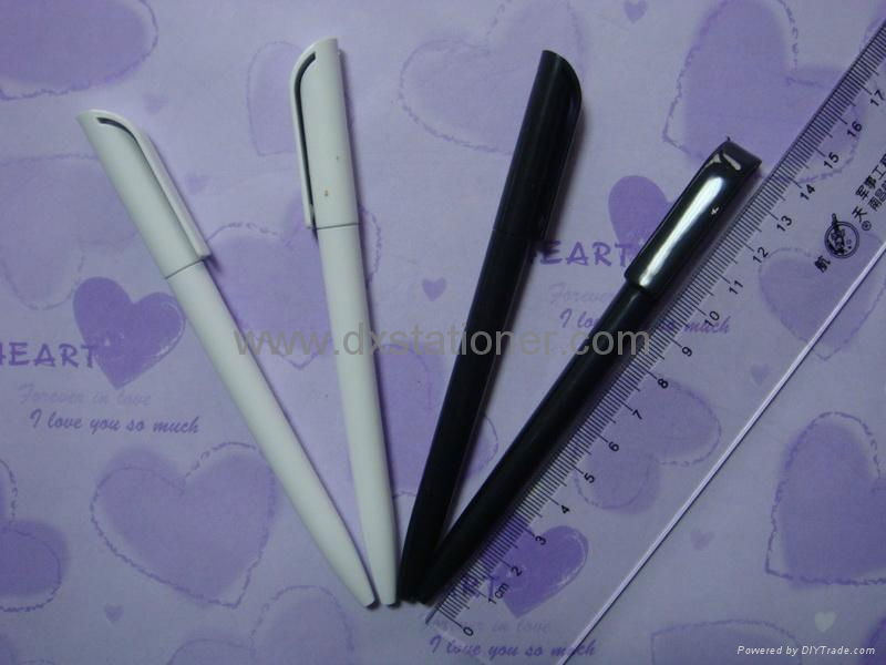 Twist ball pen