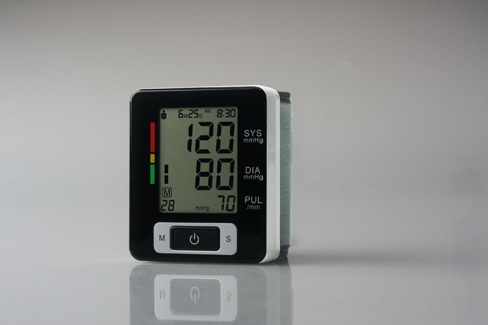 Digital wrist blood pressure monitor