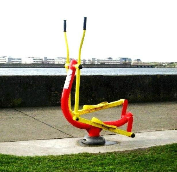 2011 New Outdoor Fitness Equipment For Adult 4