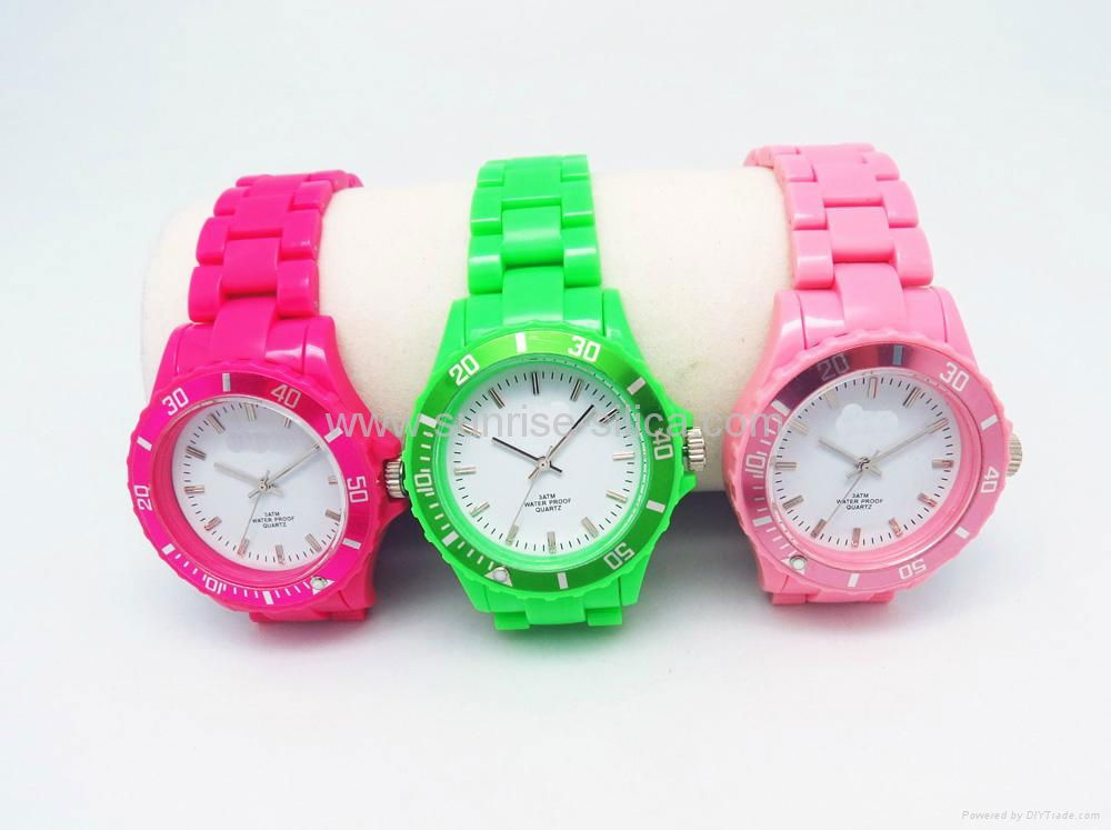 hot selling japan movt quartz plastic waterproof watch 2