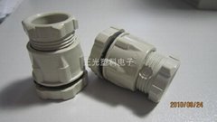 Flat type cable gland