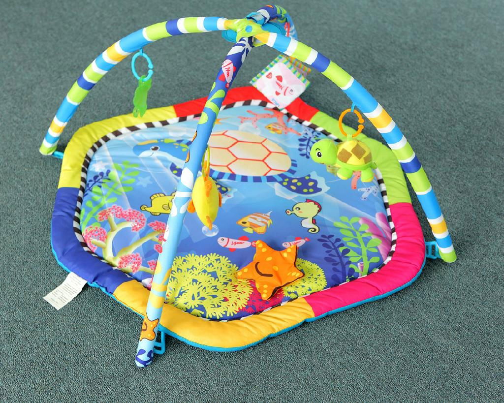 2013 hot sell baby play mat with music in toys