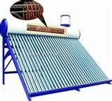 Solar water heater with heat exchanger