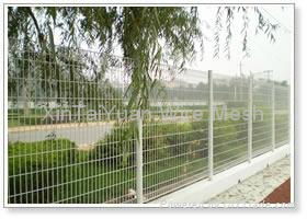 Double Loop Fence 4