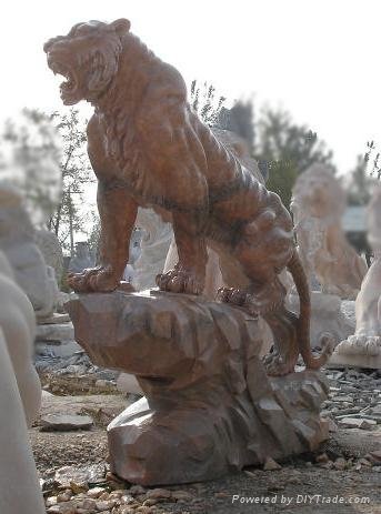 Marble Tiger Sculpture 4