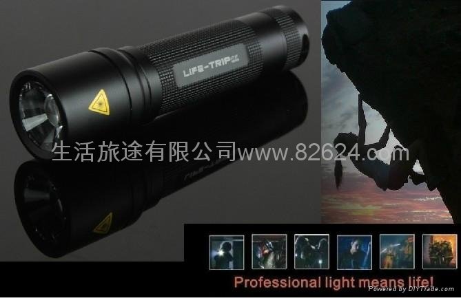广州LED伸缩调焦强光手电筒供应商 2