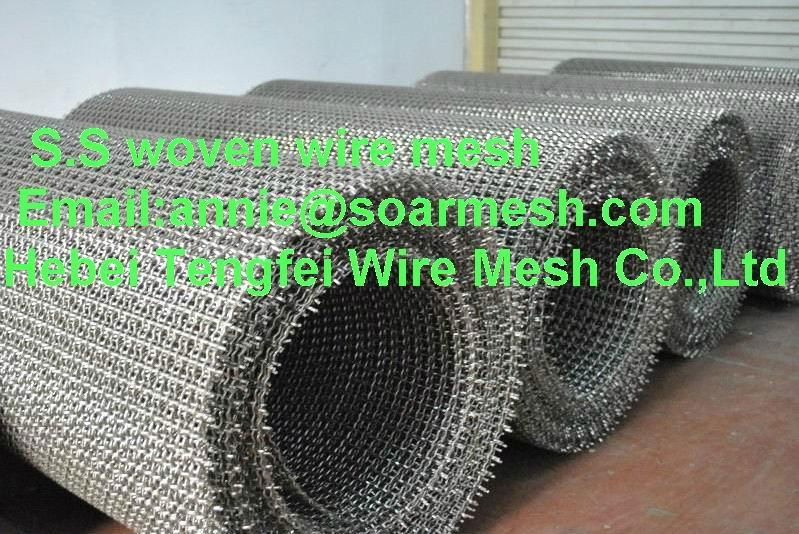 Stainless steel crimped wire mesh