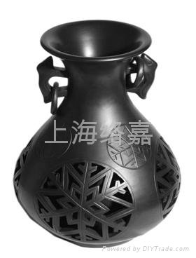 hollowed-out black pottery crafts 5