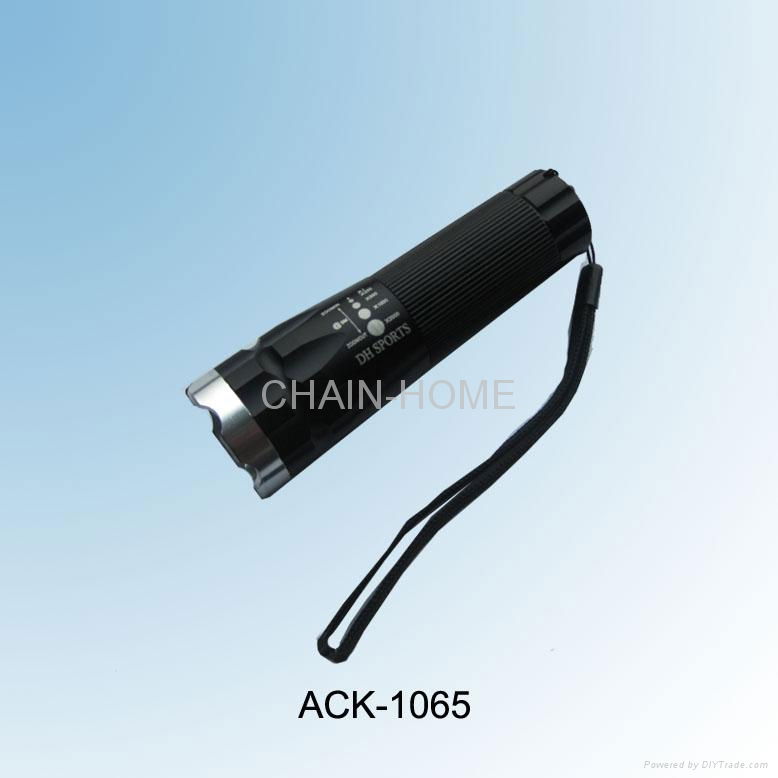 CREE Q3 FLASHLIGHT 1