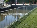 Temporary steel tube fence