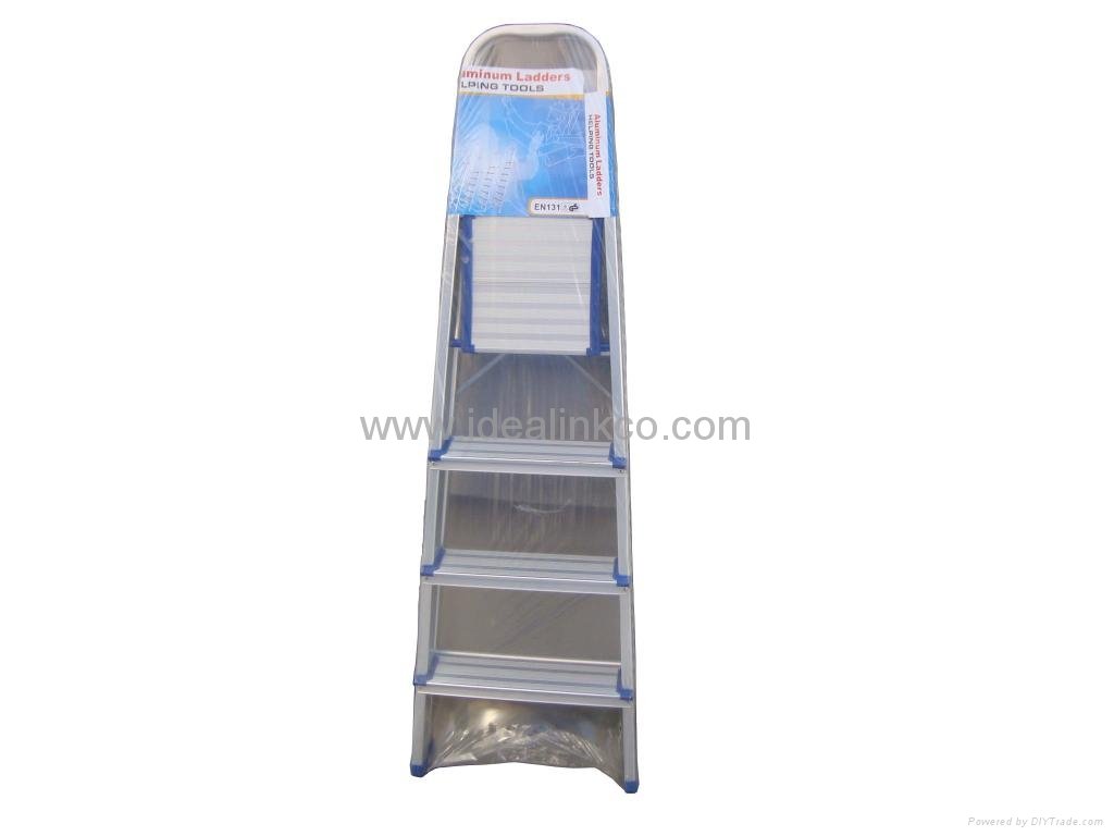 Foldable step ladder 2
