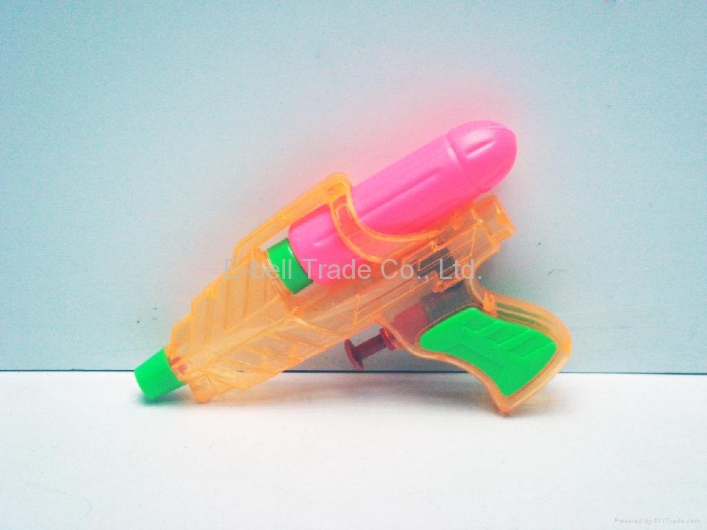 plastic water gun toy