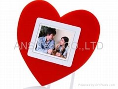 2.4 inch heart shape digital photo frame